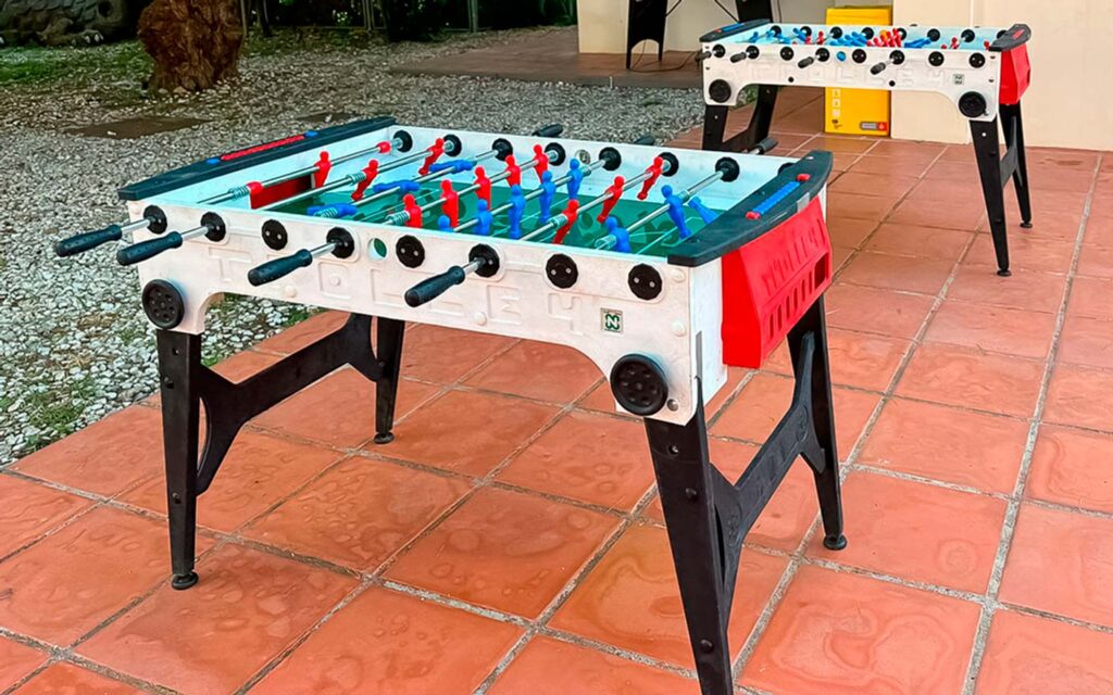 Juego Futbolín Clásico en Barcelona · Jocsair Hinchables