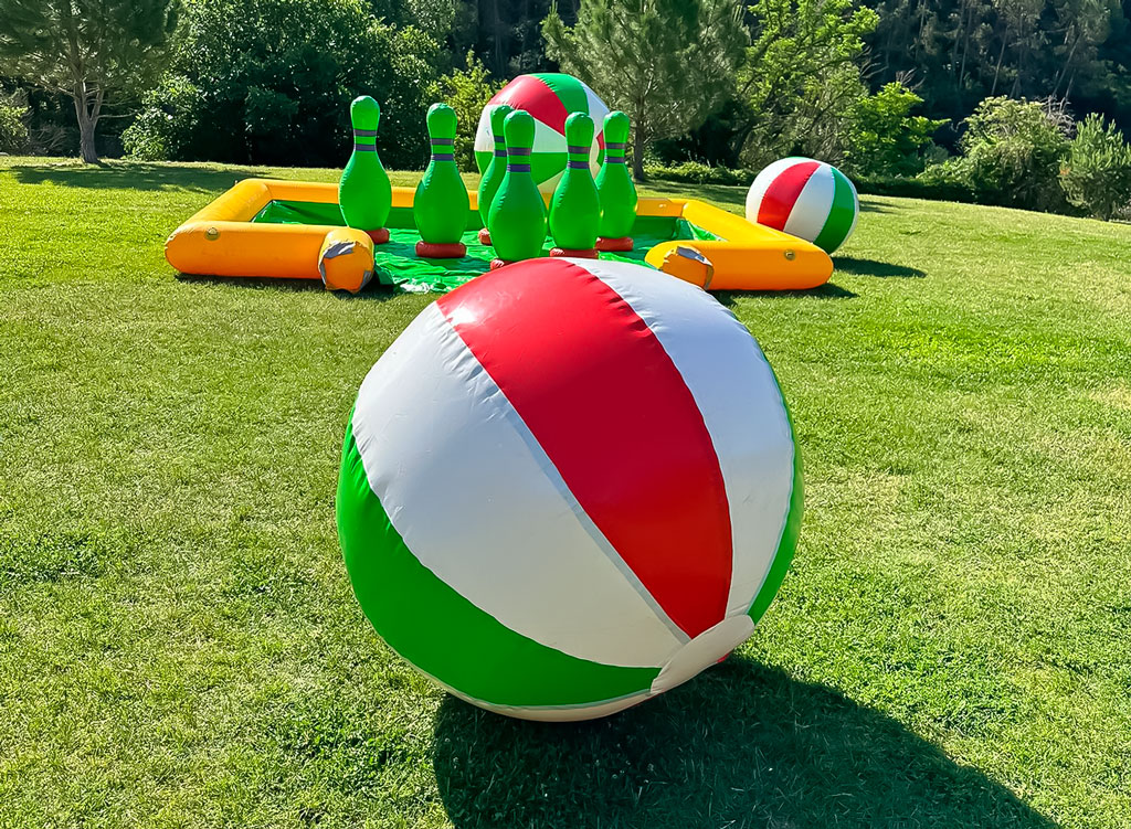 Bowling Gigante · Jocsair Hinchables Barcelona