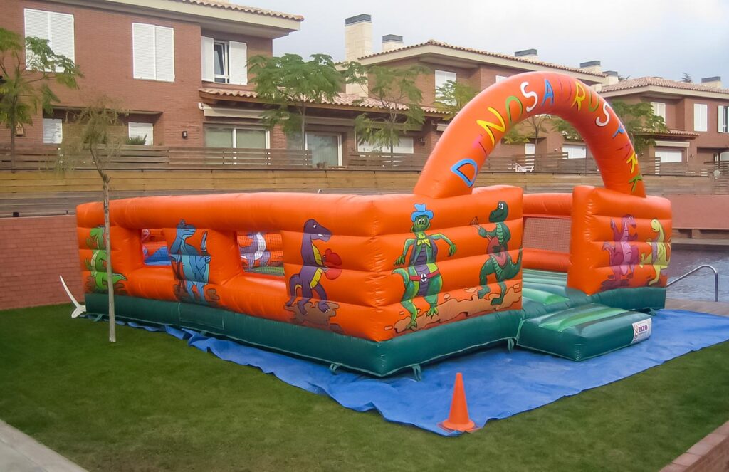 Dino Park · Jocsair Hinchables Barcelona
